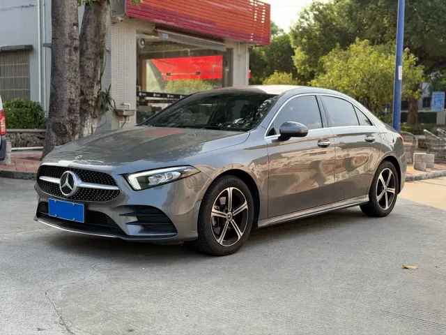 Фотография автомобиля — Mercedes-Benz A-Class