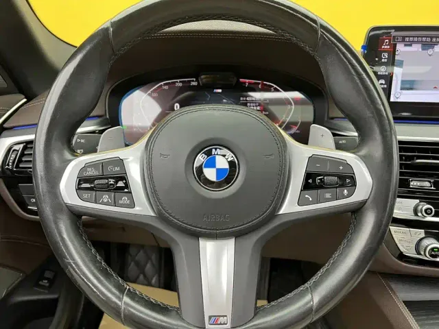 BMW 5 Series — Фото автомобиля 30