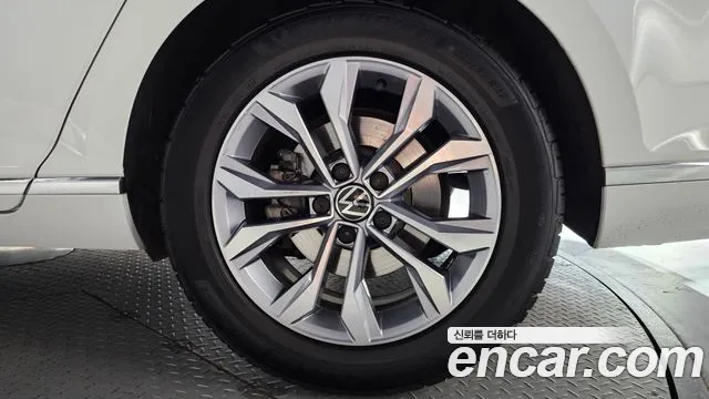 Volkswagen Passat Passat GT(B8) 2.0 TDI Premium — Фото автомобиля 21