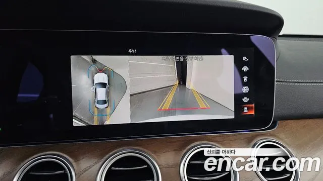 Mercedes-Benz E-Class — Фото автомобиля 15