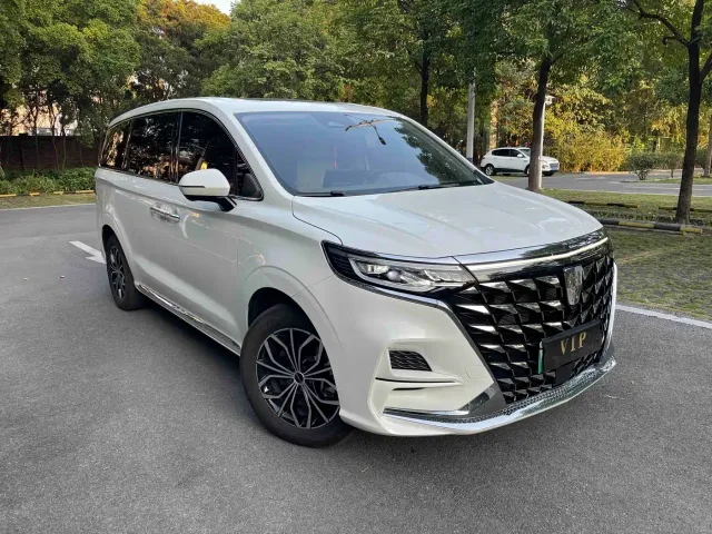 Roewe iMAX8 — Фото автомобиля 3