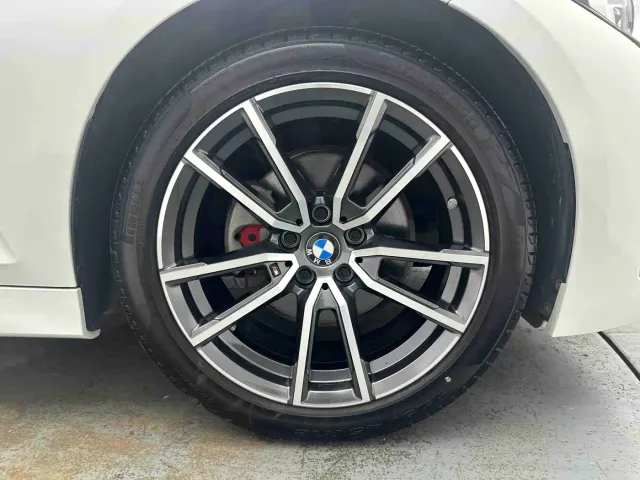 BMW 3 Series — Фото автомобиля 8