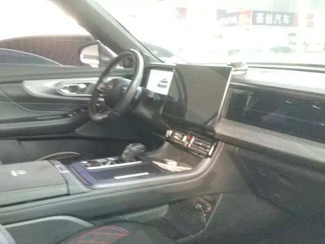 GAC Trumpchi GS8 — Фото автомобиля 3