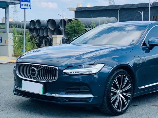 Volvo S90 — Фото автомобиля 7