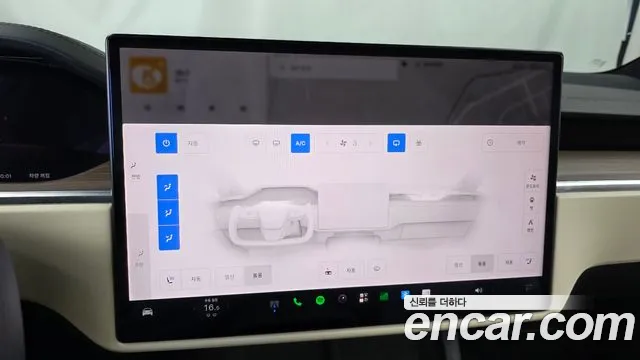 Tesla Model X — Фото автомобиля 18