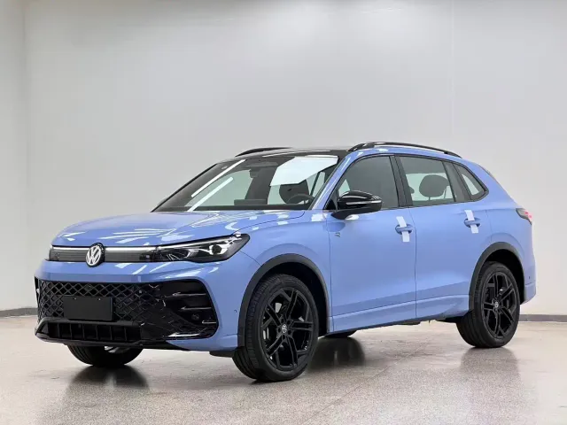 Фотография автомобиля — Volkswagen Tiguan L