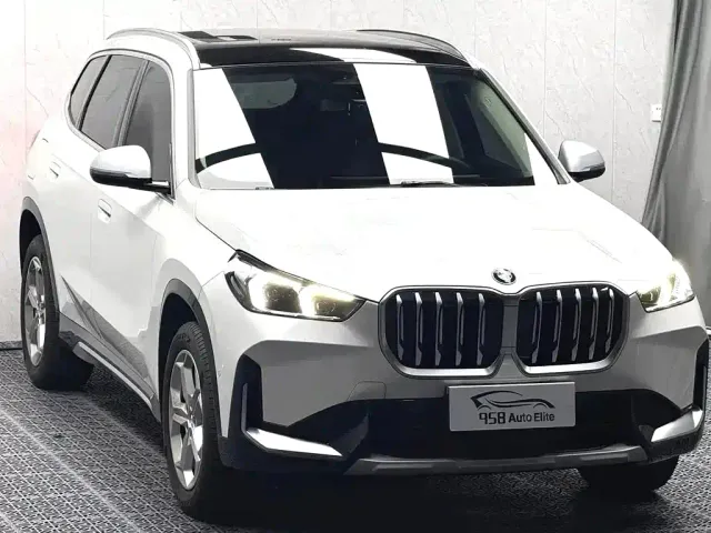 BMW X1 — Фото автомобиля 3