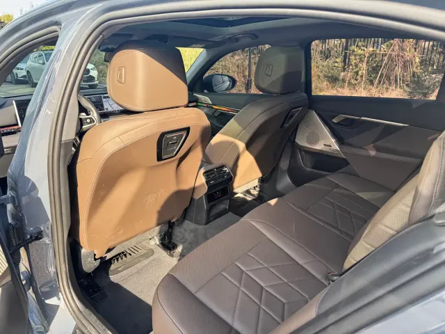 BMW 5 Series — Фото автомобиля 14
