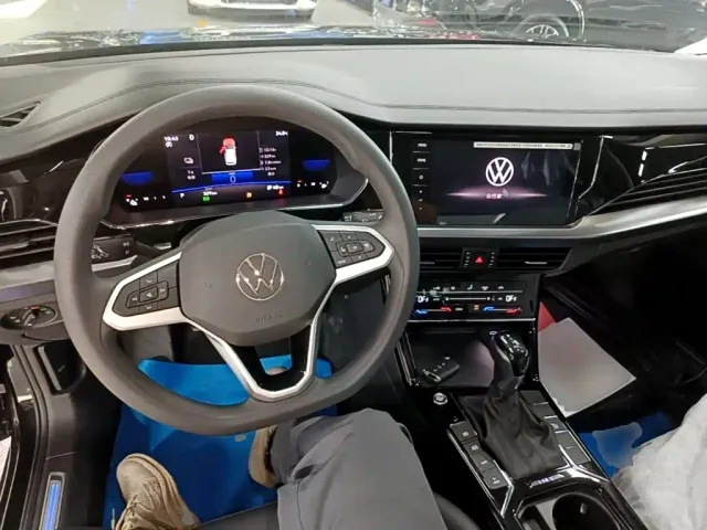 Volkswagen Passat — Фото автомобиля 9
