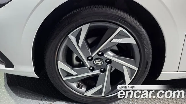 Hyundai AVANTE Новый Avante (CN7) — Фото автомобиля 5