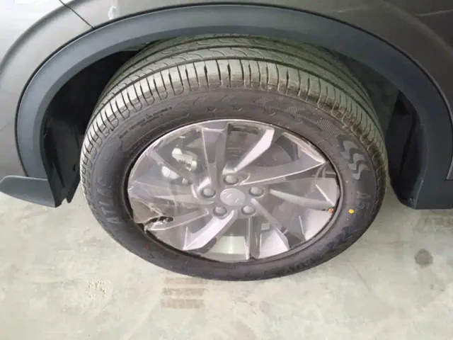 Geely Binyue — Фото автомобиля 22