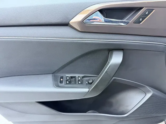 Volkswagen Tharu — Фото автомобиля 8