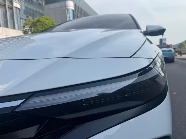 Hyundai Elantra — Фото автомобиля 2