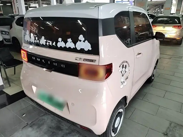 Wuling Hongguang Mini EV — Фото автомобиля 6