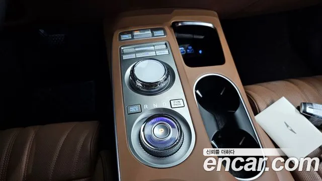 Genesis GV70 2.5T Бензин AWD — Фото автомобиля 9