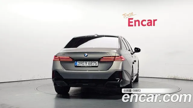 BMW 5-Series 5 серия (G60) 530i xDrive M Sport — Фото автомобиля 4