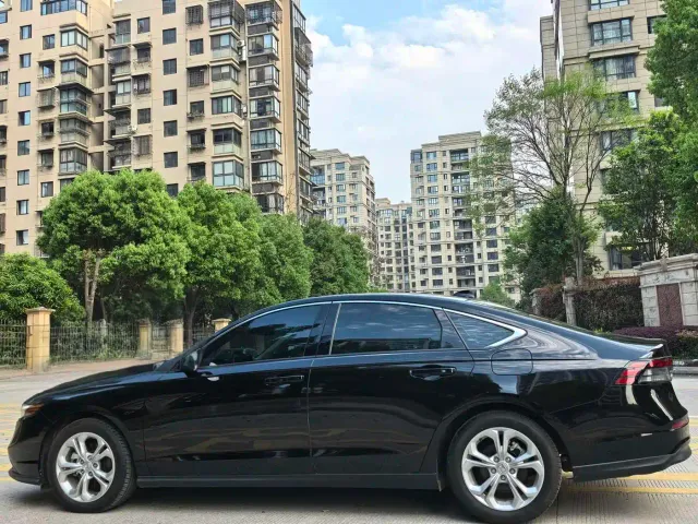 Honda Accord — Фото автомобиля 13