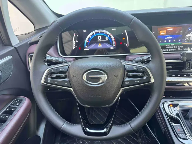 GAC Trumpchi M6 — Фото автомобиля 12