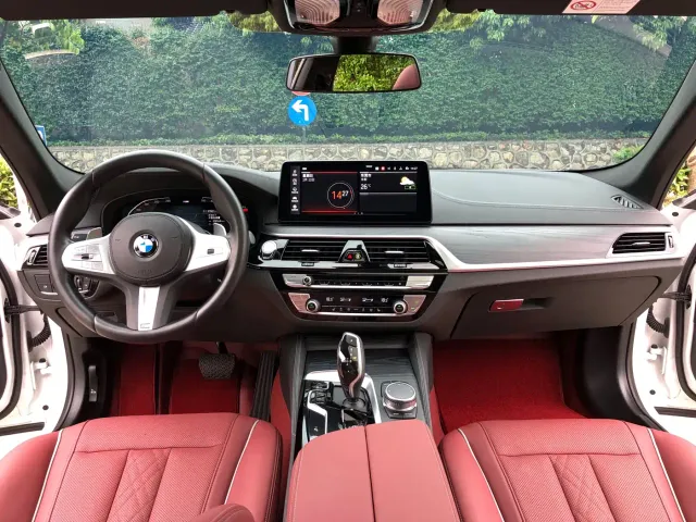 BMW 5 Series — Фото автомобиля 13