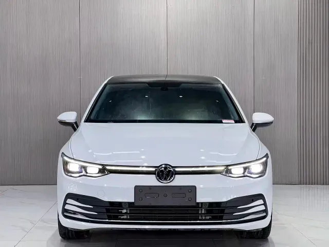 Volkswagen Golf — Фото автомобиля 2