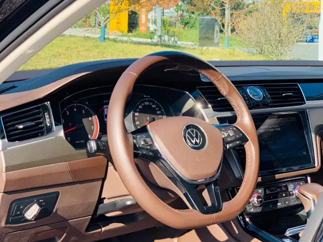 Volkswagen Phideon — Фото автомобиля 14