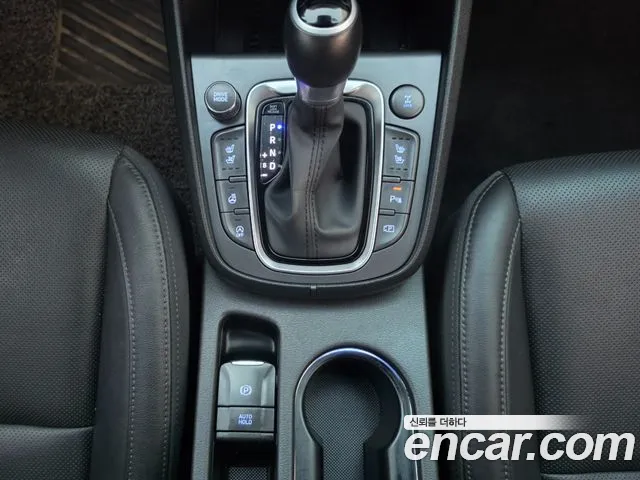 Hyundai Kona Новый Kona Бензин 1.6 Turbo 4WD — Фото автомобиля 11