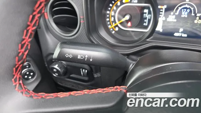 Jeep Wrangler — Фото автомобиля 28