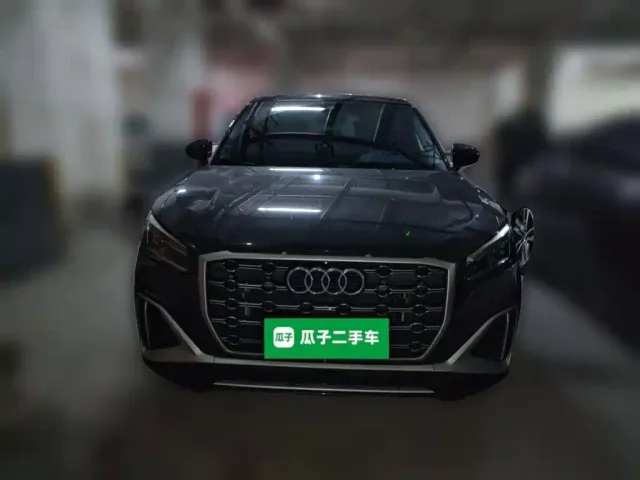 Audi Q2L — Фото автомобиля 2