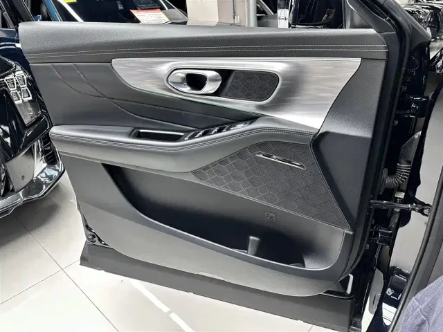 GAC Trumpchi GS8 — Фото автомобиля 11