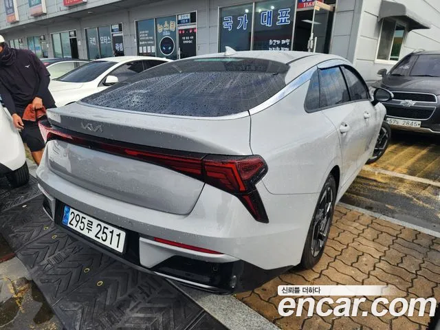 Kia K5 Новый K5 3 поколение 2.0 LPi(Для проката) — Фото автомобиля 9