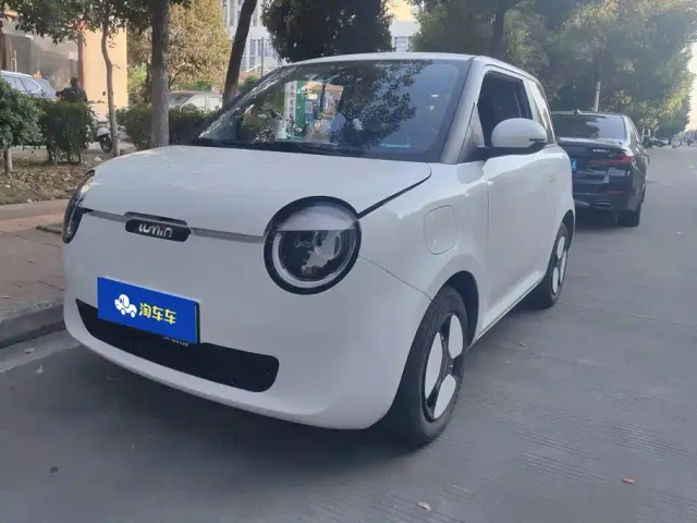 Фотография автомобиля — Changan Lumin
