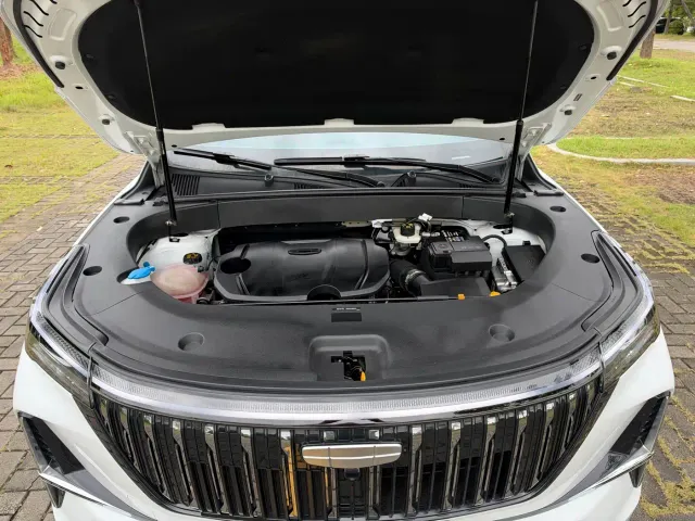 Geely Boyue L — Фото автомобиля 21