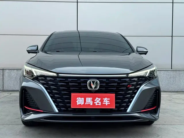 Changan Eado — Фото автомобиля 2