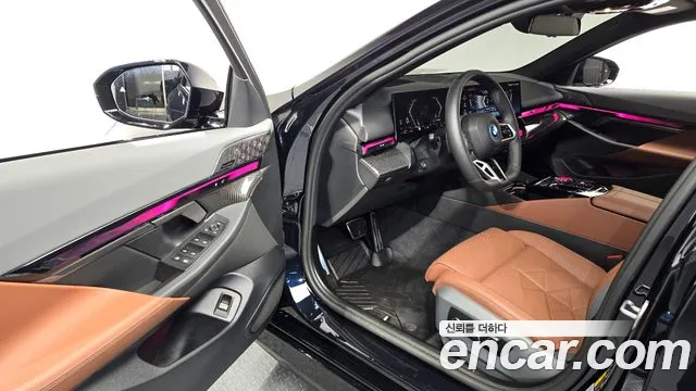 BMW 5-Series 5 серия (G60) — Фото автомобиля 10