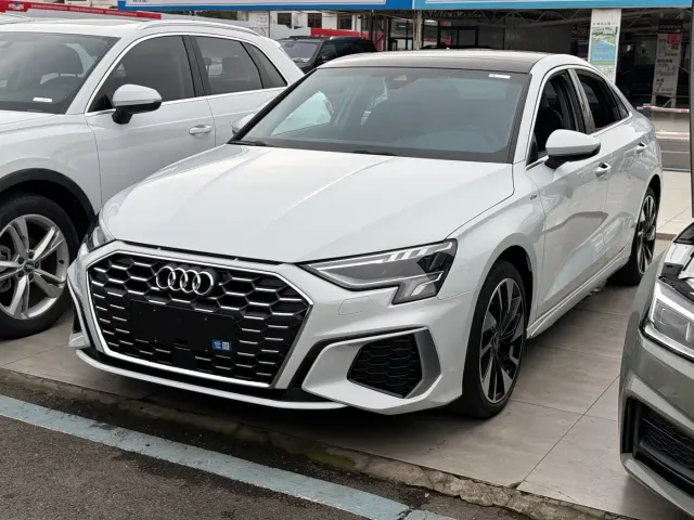Фотография автомобиля — Audi A3