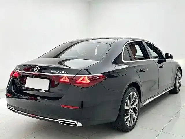 Mercedes-Benz E-Class — Фото автомобиля 7