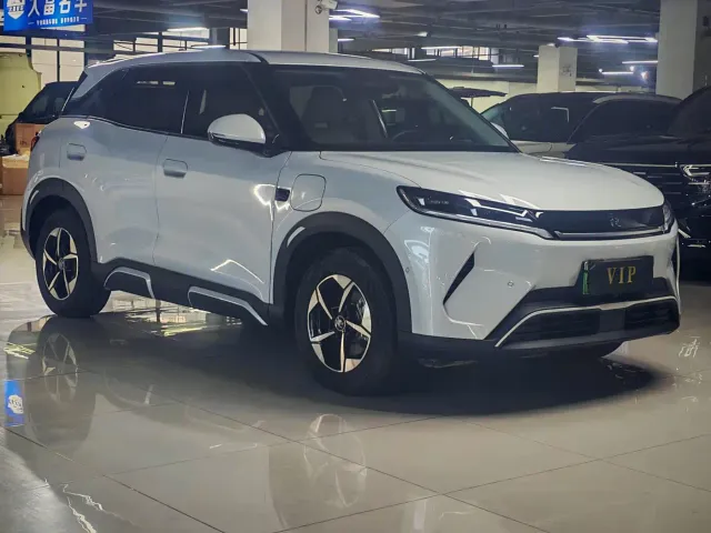 BYD Yuan UP — Фото автомобиля 3