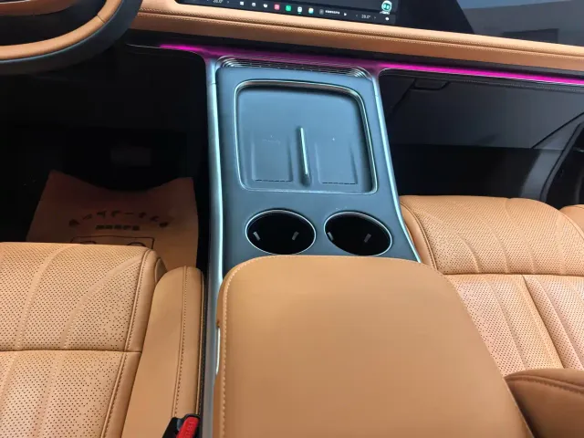 Xpeng G9 — Фото автомобиля 11