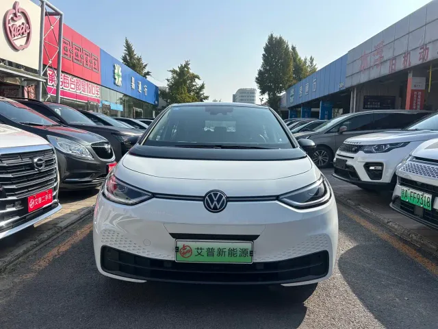 Volkswagen ID.3 — Фото автомобиля 2