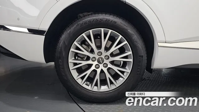 Genesis GV80 2.5T Бензин AWD — Фото автомобиля 5