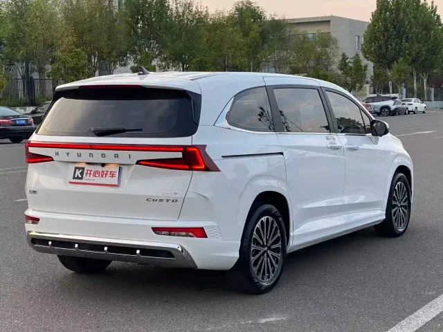 Hyundai Custo — Фото автомобиля 7