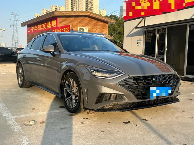Hyundai Sonata — Фото автомобиля 3