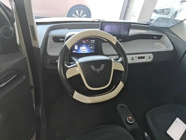 Wuling Hongguang Mini EV — Фото автомобиля 10