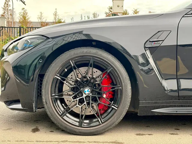 BMW M4 — Фото автомобиля 4