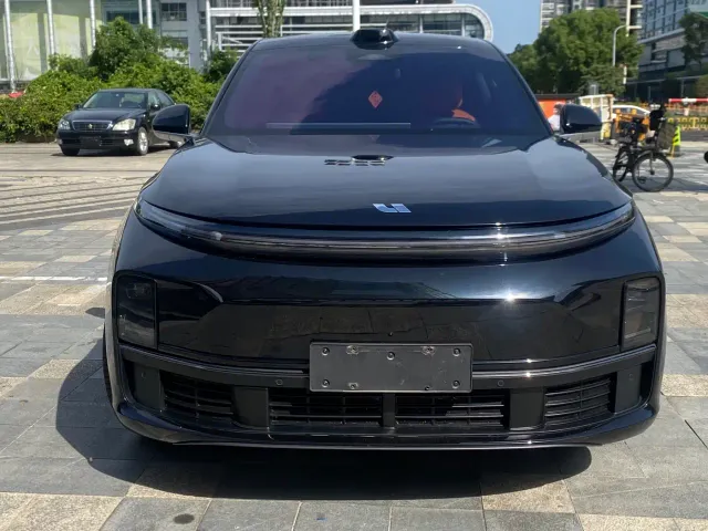 Li Auto L7 — Фото автомобиля 2