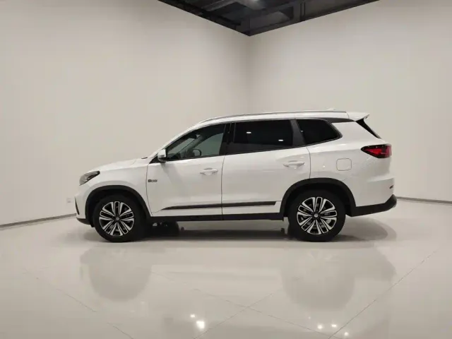Chery Tiggo 8 — Фото автомобиля 25