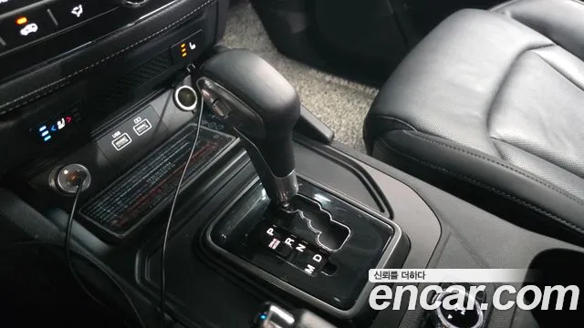 KG_Mobility_Ssangyong Rexton Новый Rexton Sport Khan Дизель 2.2 4WD — Фото автомобиля 9