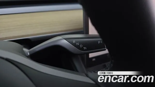 Tesla Model Y Модель Y — Фото автомобиля 3