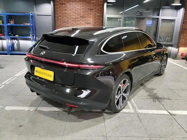Nio ET5 Touring — Фото автомобиля 4