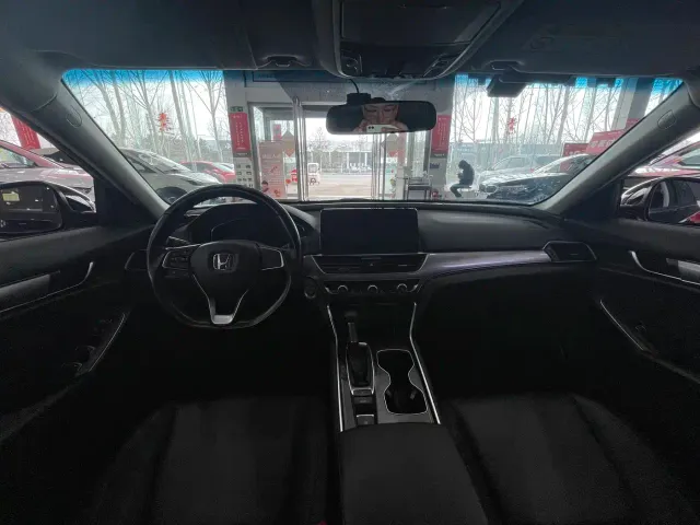 Honda Accord — Фото автомобиля 9